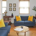 Sydney Wharf House