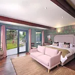 Acer House Stylish Garden Flat Lovely Valley View Dog Friendly Central Bath