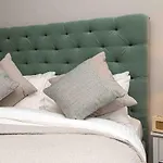 Beautiful Modern 1 Bedroom Apartment, City Centre