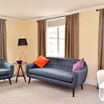 **Spotless, Bright 2 Double Bed, Period Features**