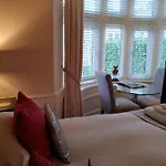 The Bath House Boutique B&B - In-Room Breakfast - Free Parking