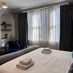 The Studio @ 13 Rivers Street