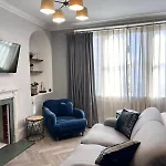 The Studio @ 13 Rivers Street