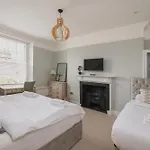 Argyle - Stunning 5 Bed Luxury Home - Pulteney Bridge, Bath