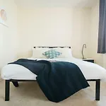 The Lapis Lounge - Large 3Bdr House At River Avon