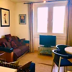 Lauras Townhouse Apartments Erte\'S Atelier