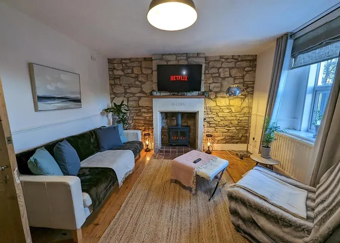 Rush Hill Cottage - With Parking For 2 Cars