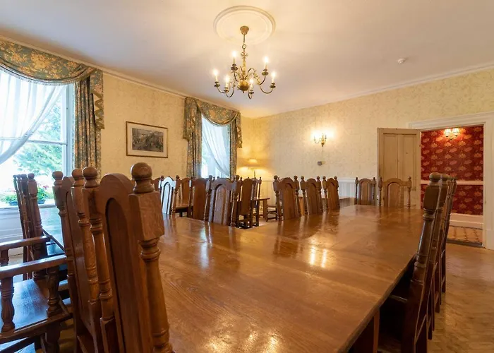 Cholwell Hall