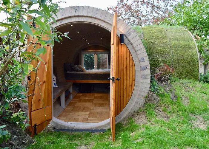Hobbit-Style House In Bath