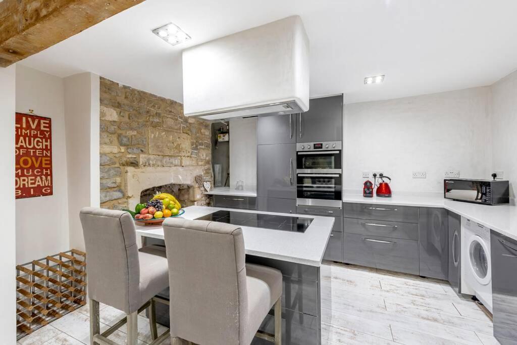 Lovely 4 Bedroom Townhouse Holiday home *