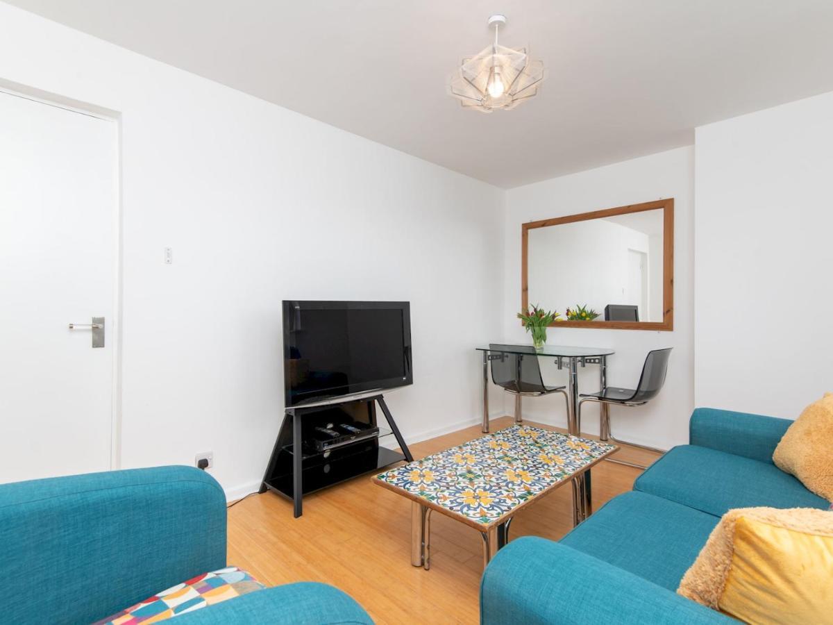 Pass The Keys Bright Modern One Bed - Centre Apartment Bath