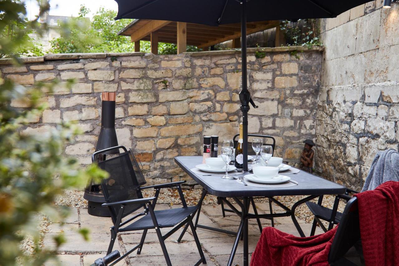 Wonderful In With Garden - Sleeps 8 * Bath