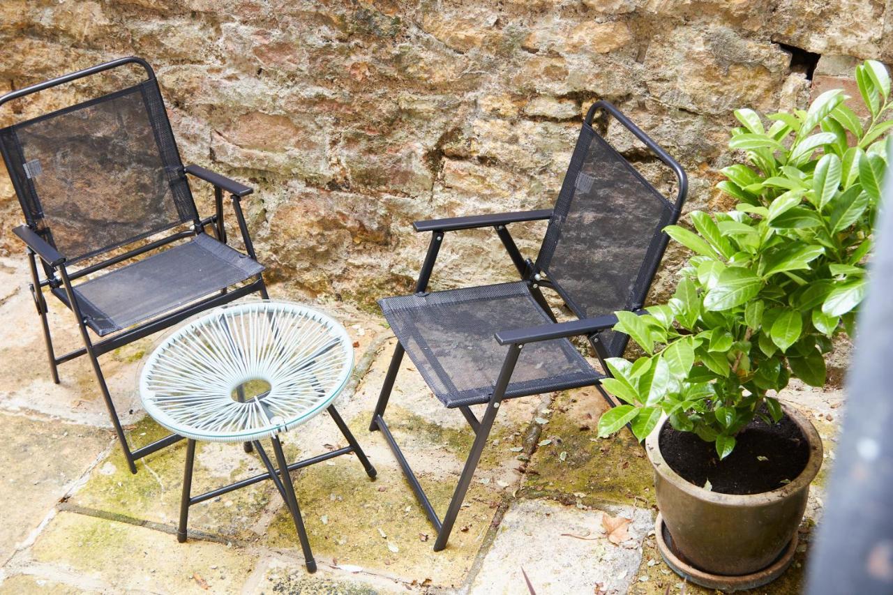 Wonderful In With Garden - Sleeps 8 Holiday home Bath