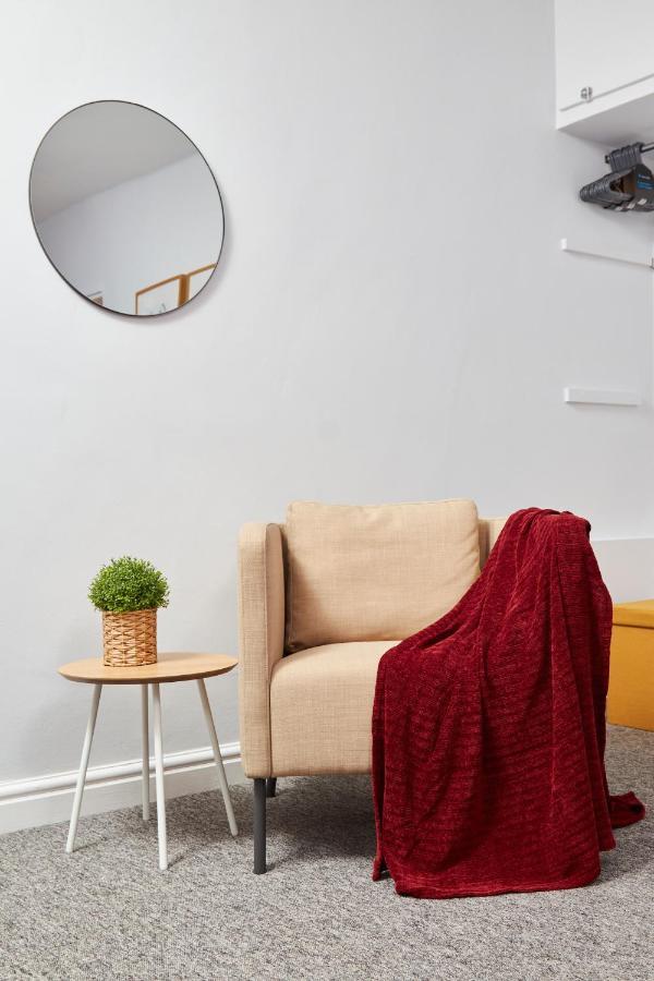 Wonderful In With Garden - Sleeps 8 * Bath