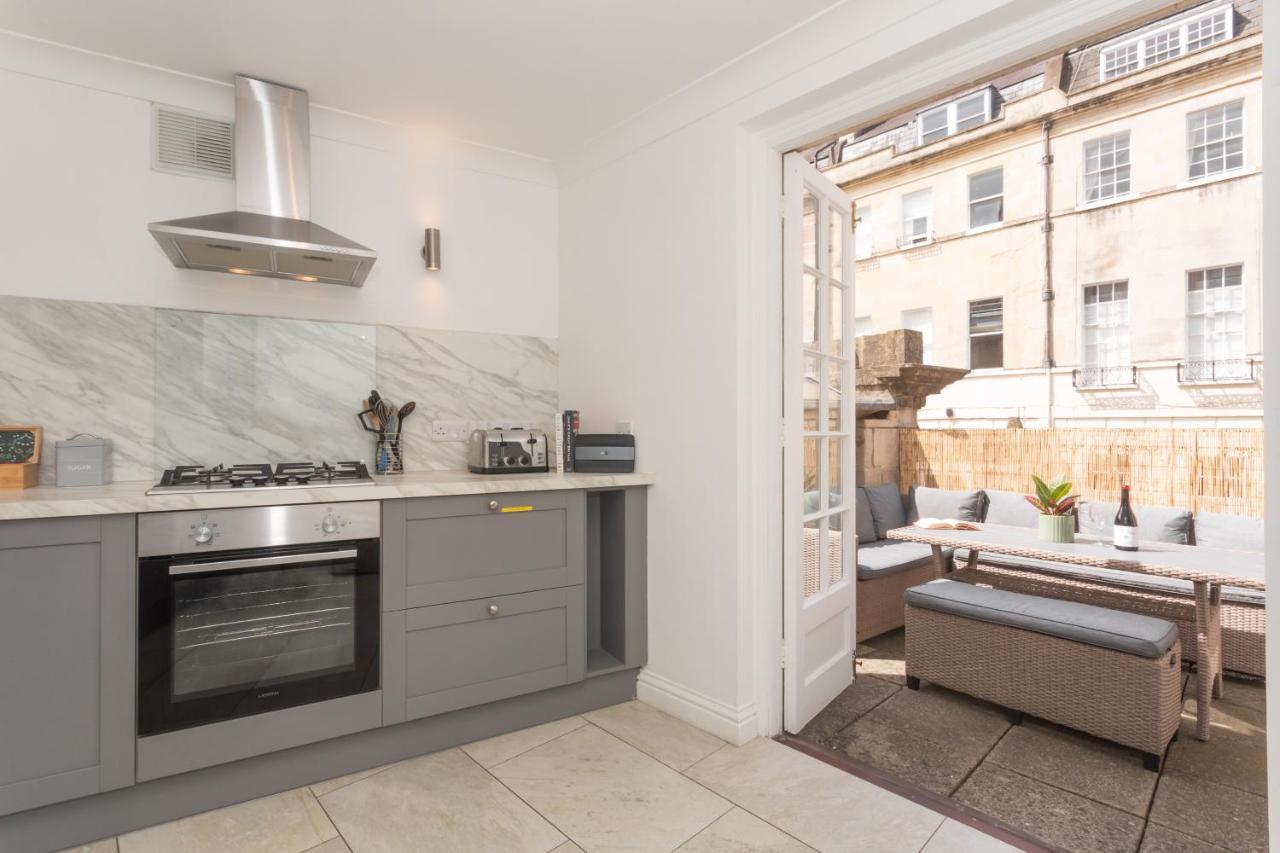 Crescent Mews Apartment