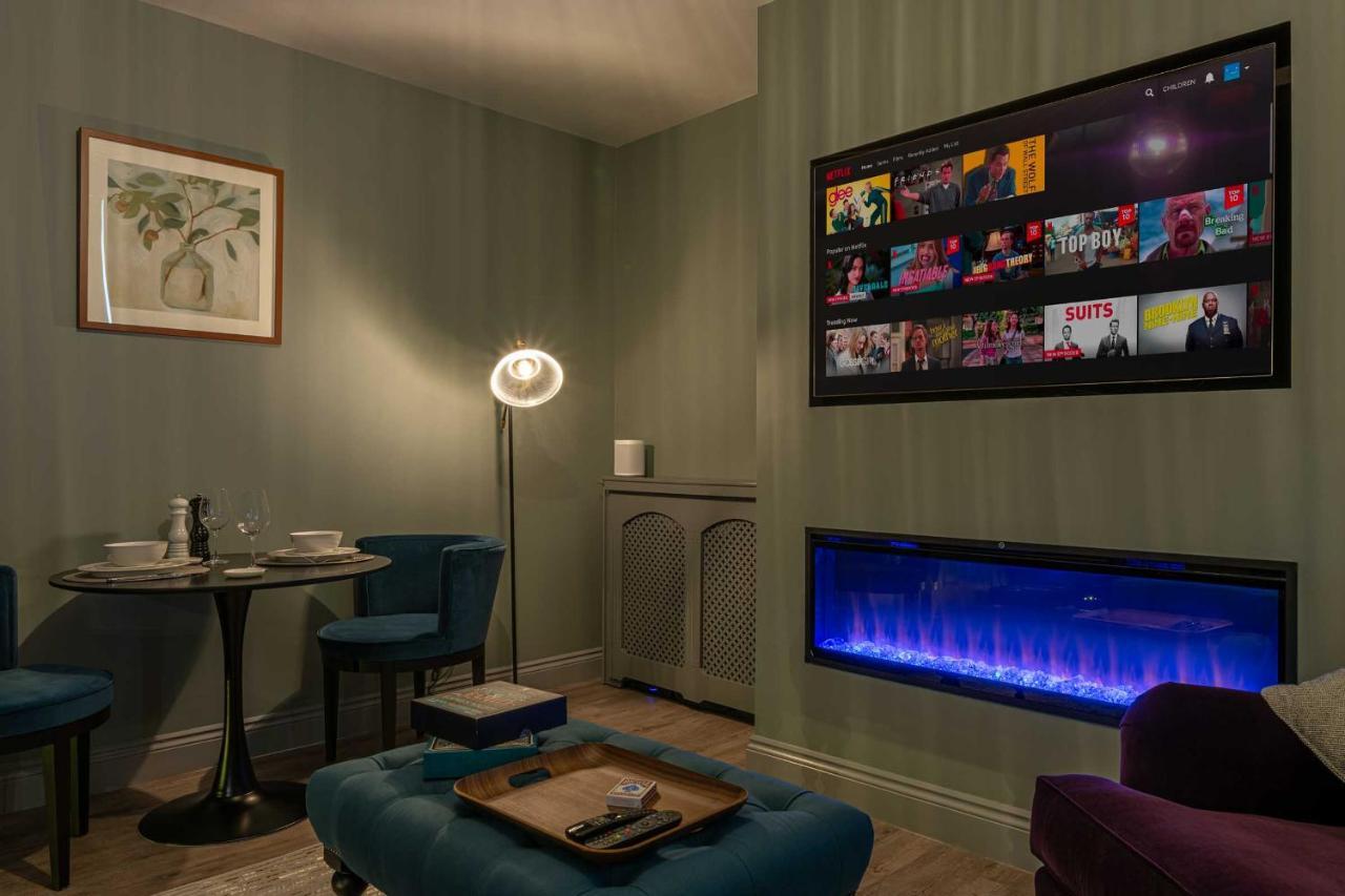 Beautiful Modern 1 Bedroom Apartment, Centre * Bath