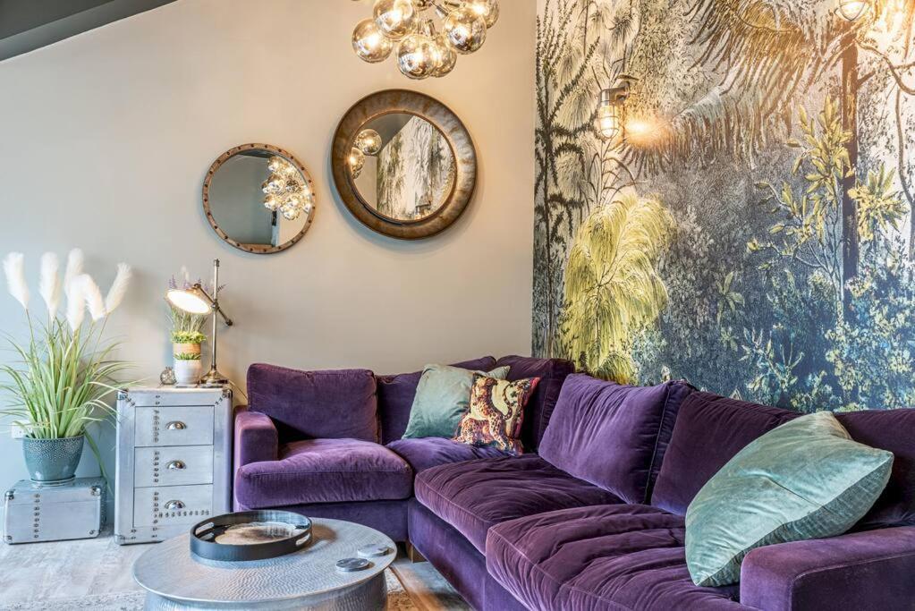 Apartment Style & Opulence In Georgian Chapel W Parking Bath