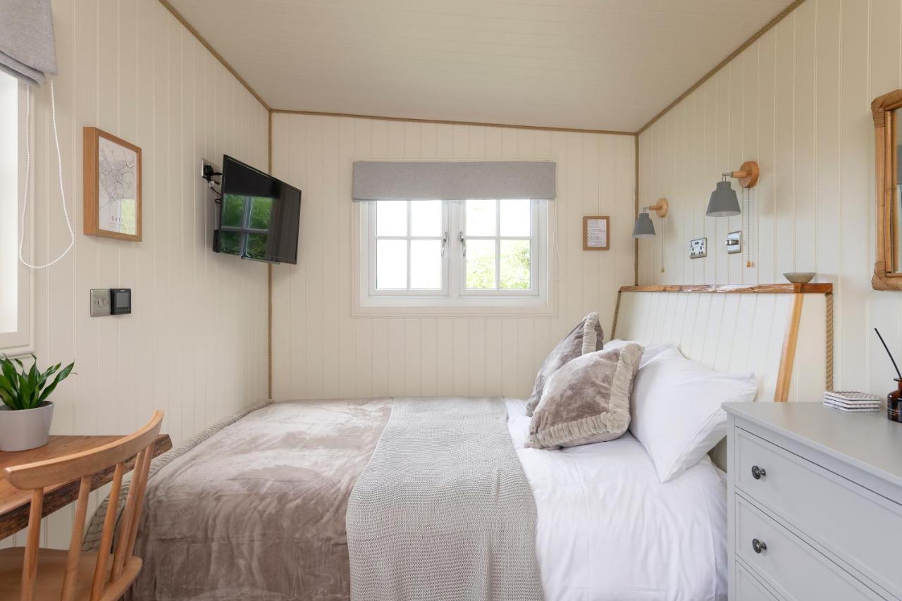 Secluded With Spectacular Views And Hot Tub! Chalet Bath