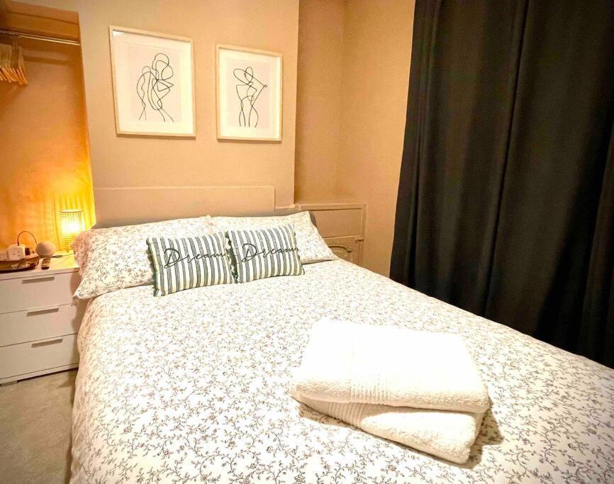 Newly Refurbished, With Permit Parking Apartment *