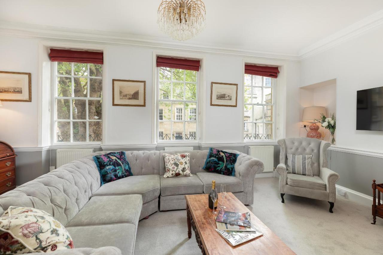 6 Bedroom Centre Georgian Town House - Abbey & Baths-2 Min Walk *