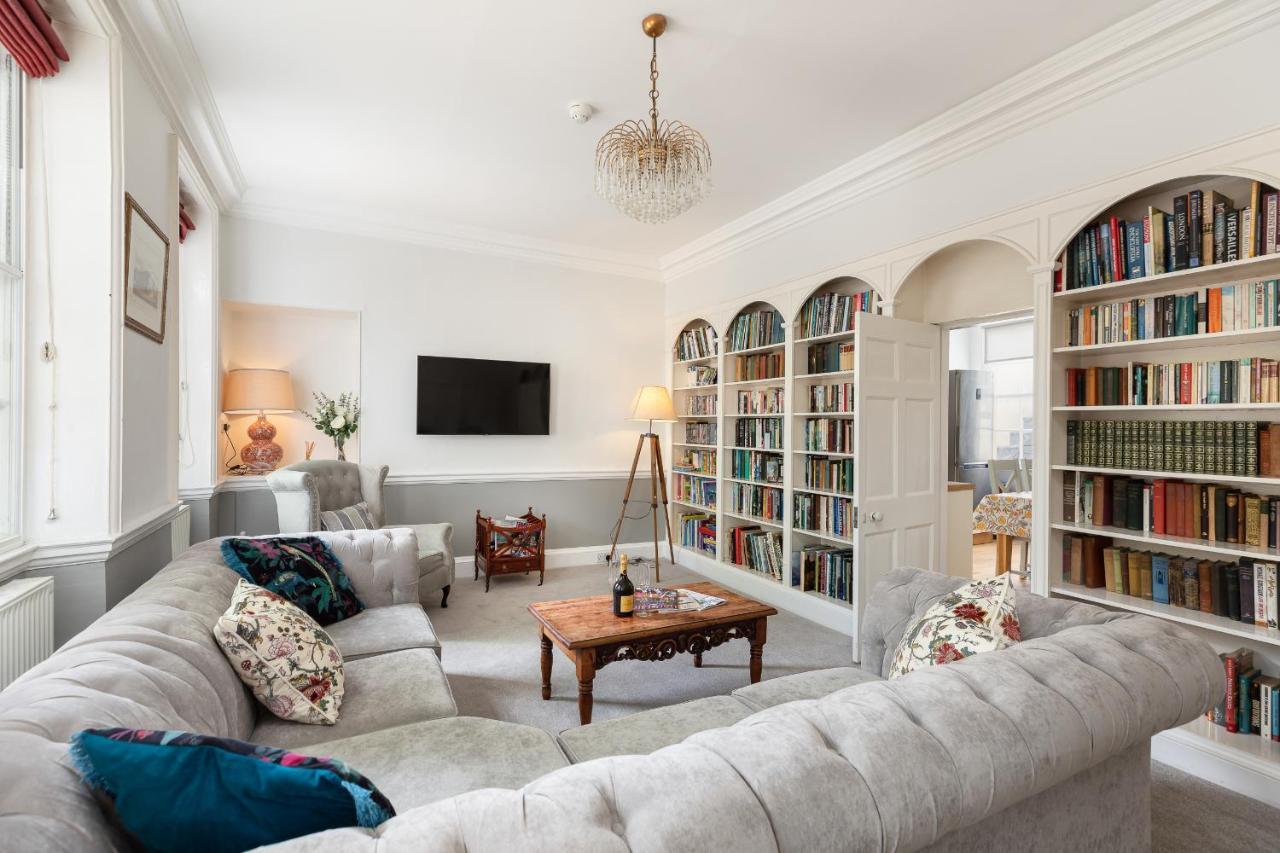 6 Bedroom Centre Georgian Town House - Abbey & Baths-2 Min Walk Apartment *