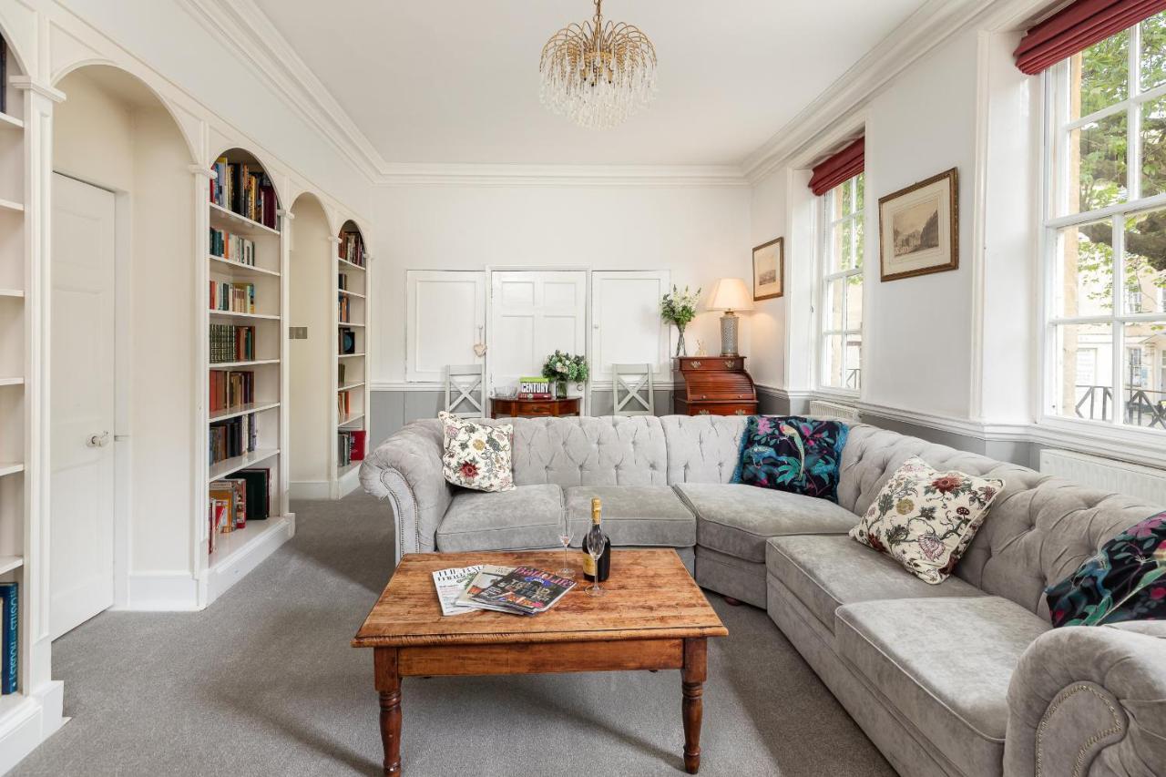 6 Bedroom Centre Georgian Town House - Abbey & Baths-2 Min Walk *