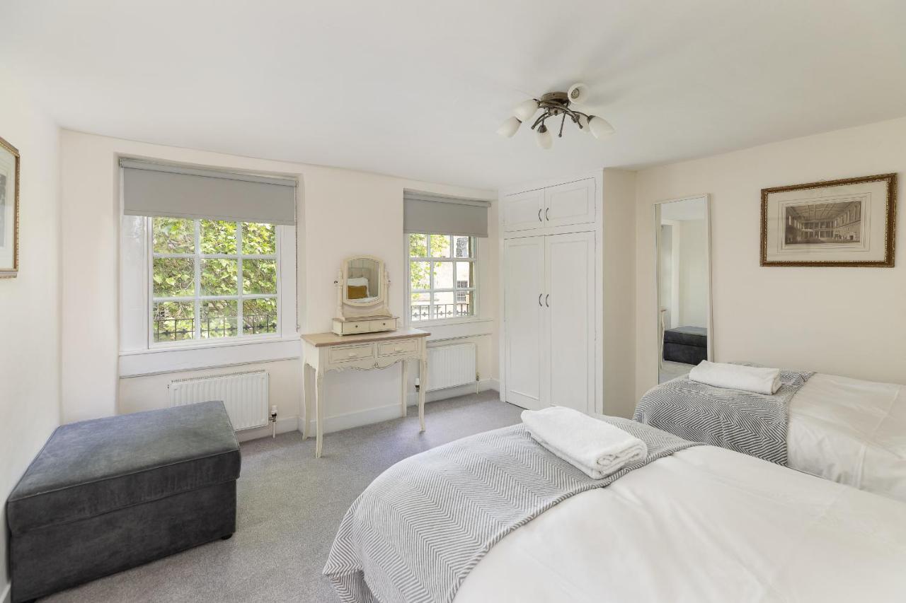 6 Bedroom Centre Georgian Town House - Abbey & Baths-2 Min Walk Apartment