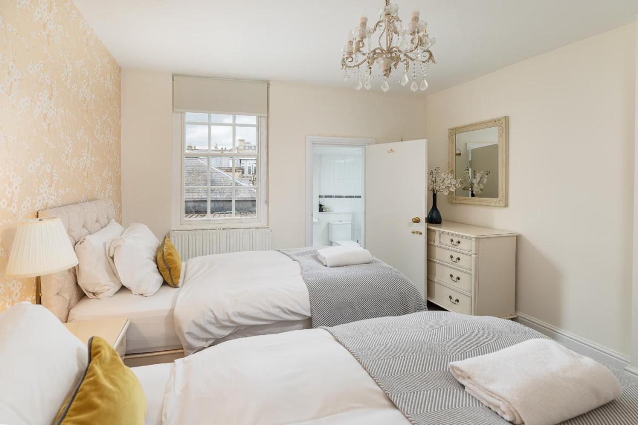 6 Bedroom Centre Georgian Town House - Abbey & Baths-2 Min Walk Apartment *