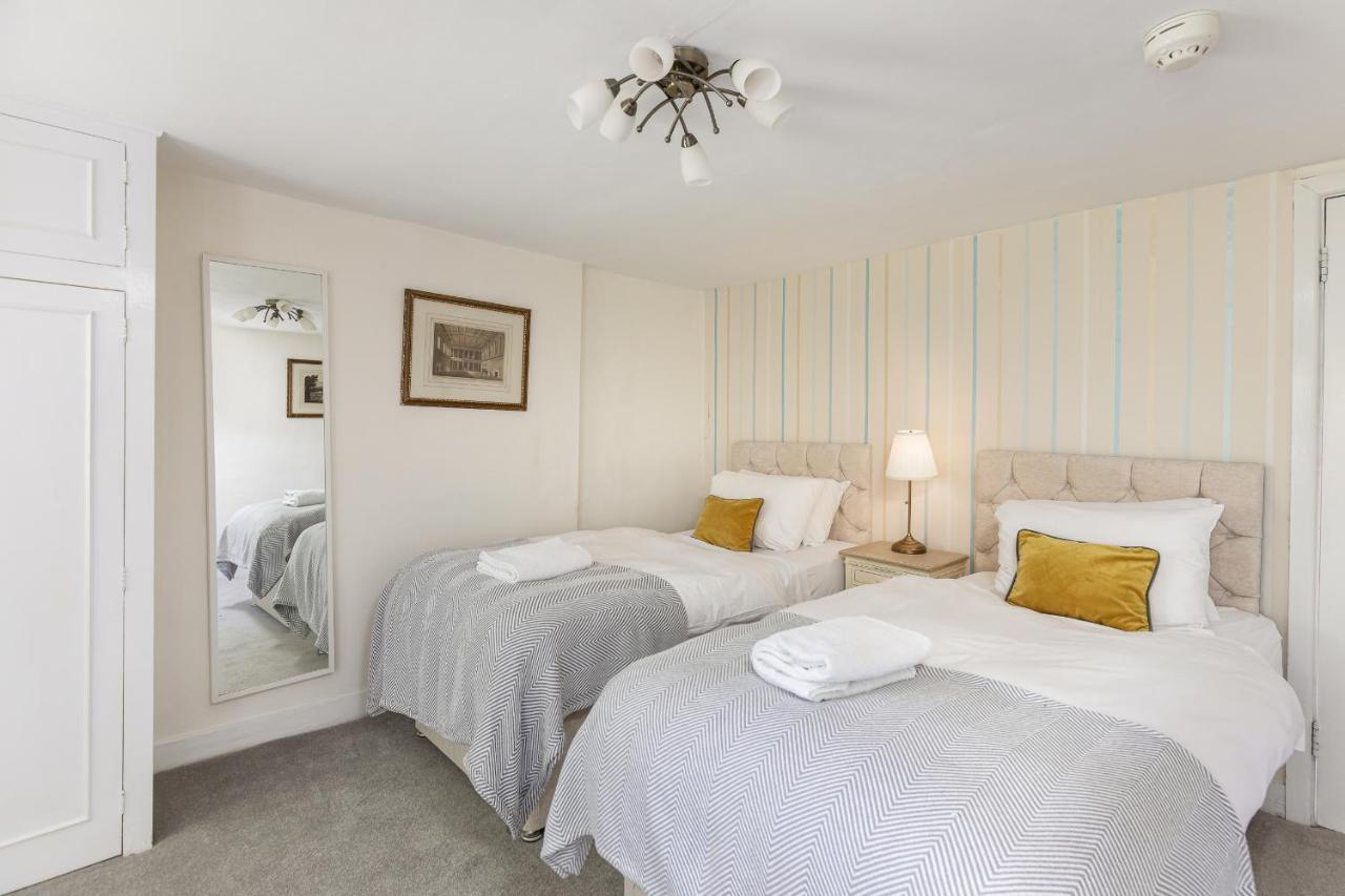 Apartment 6 Bedroom Centre Georgian Town House - Abbey & Baths-2 Min Walk
