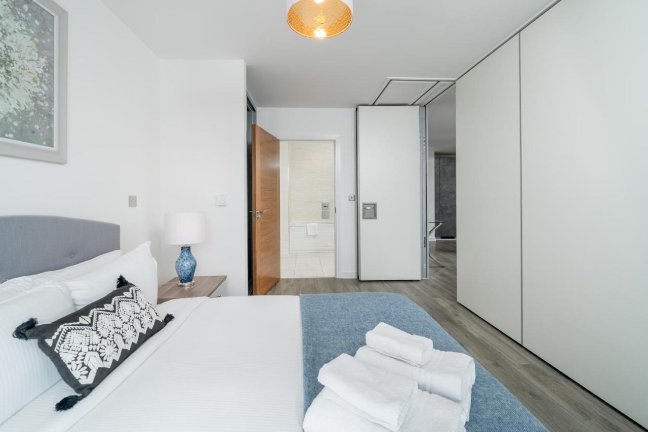 Apartment Riverside Bath