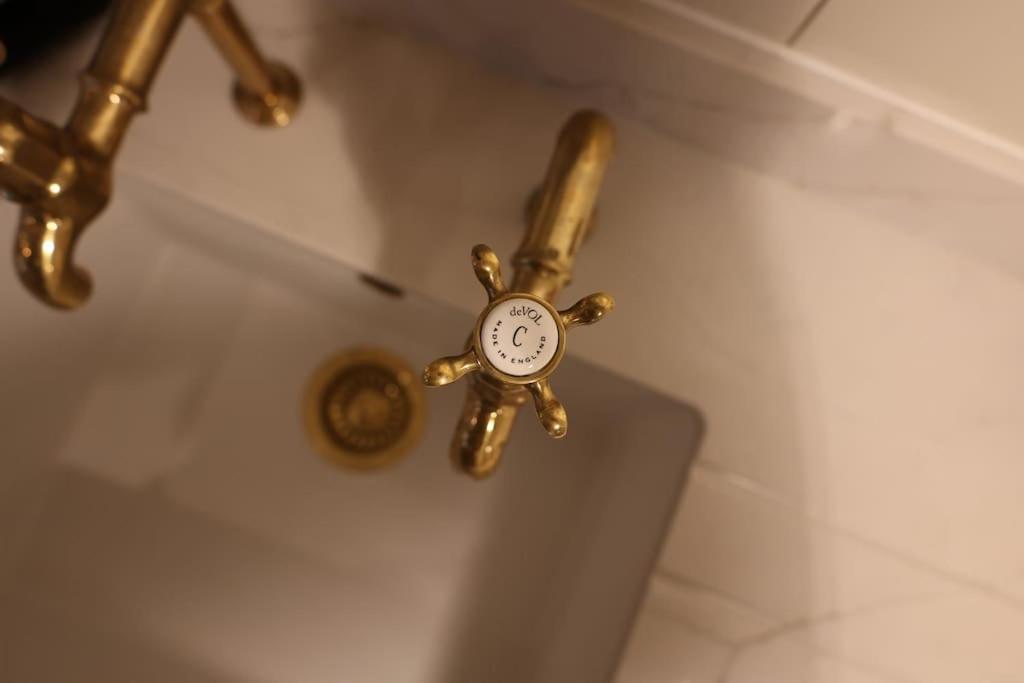 Brand New Georgian Flat In * Bath