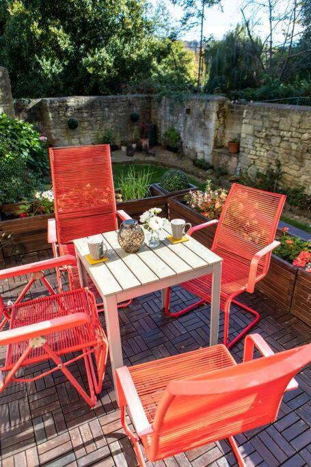 Georgian House Garden Apartment *