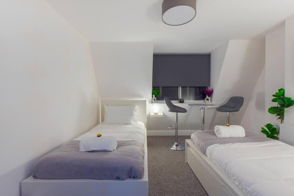 Apartment Parade Gardens Boutique Apartments- Central, Grade I Listed, 4k Tvs, Hidden Views Bath