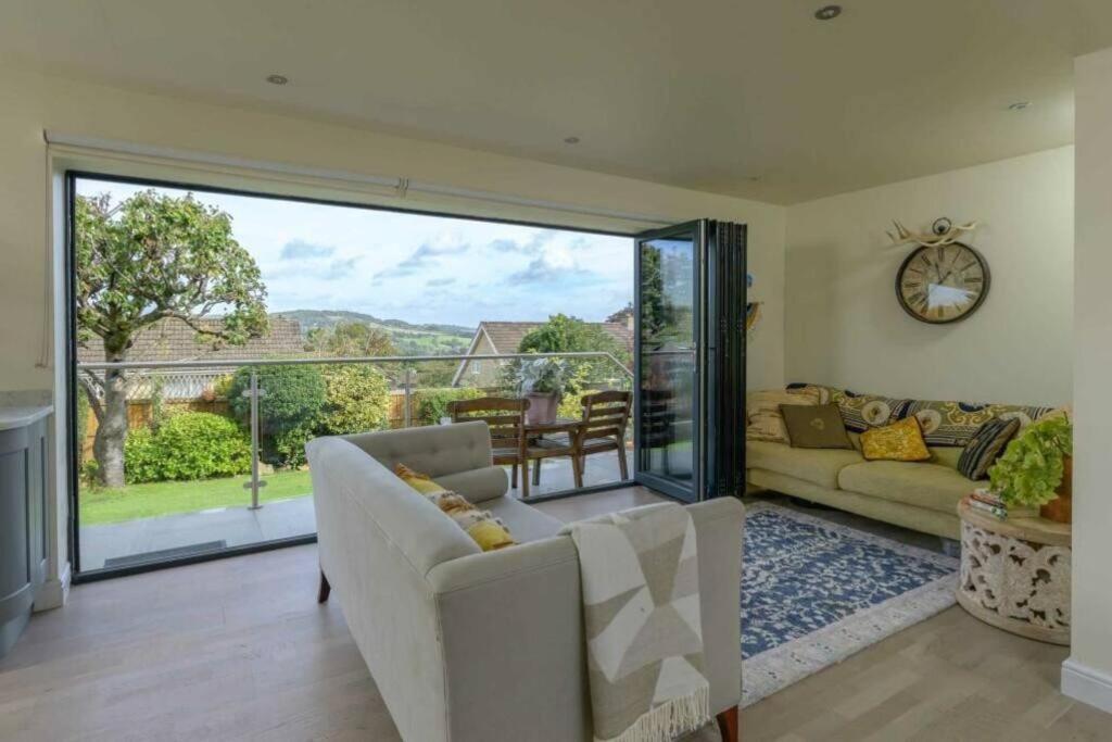 Fabulous House In W/parking
