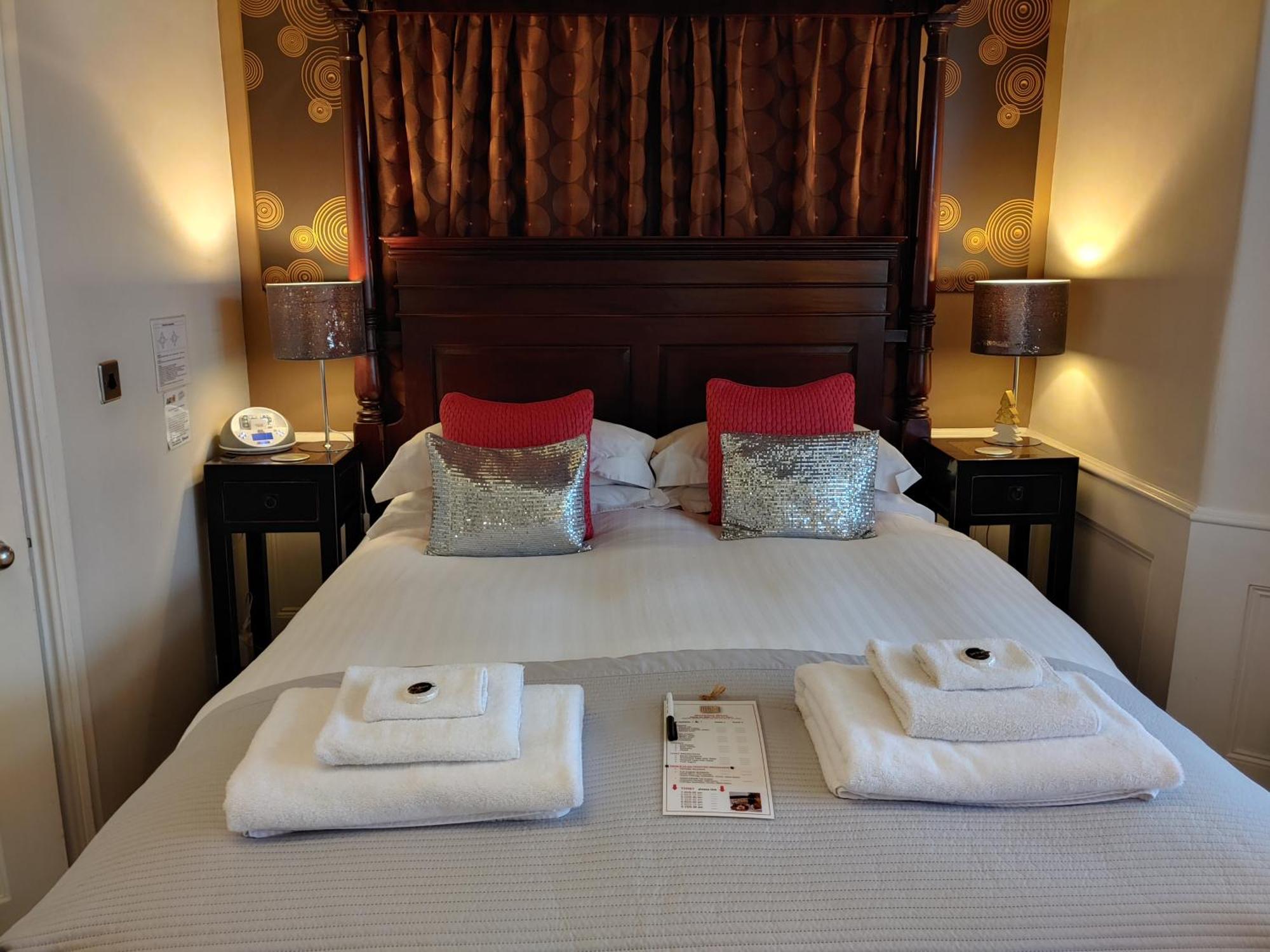 The House Boutique - In-room Breakfast - Free Parking 4* Bath
