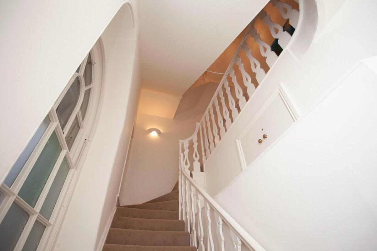 ※ Stunning, Townhouse, Centre * Bath