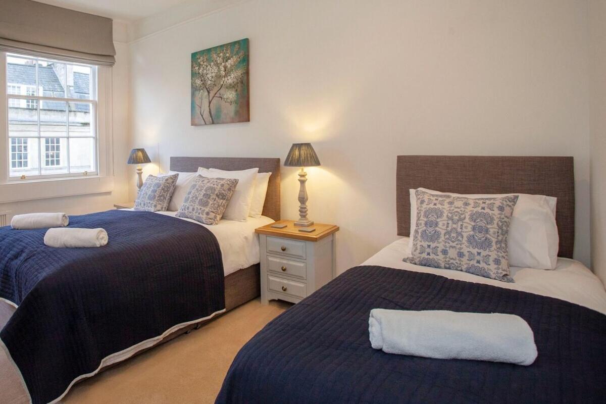 Apartment ※ Stunning, Townhouse, Centre *
