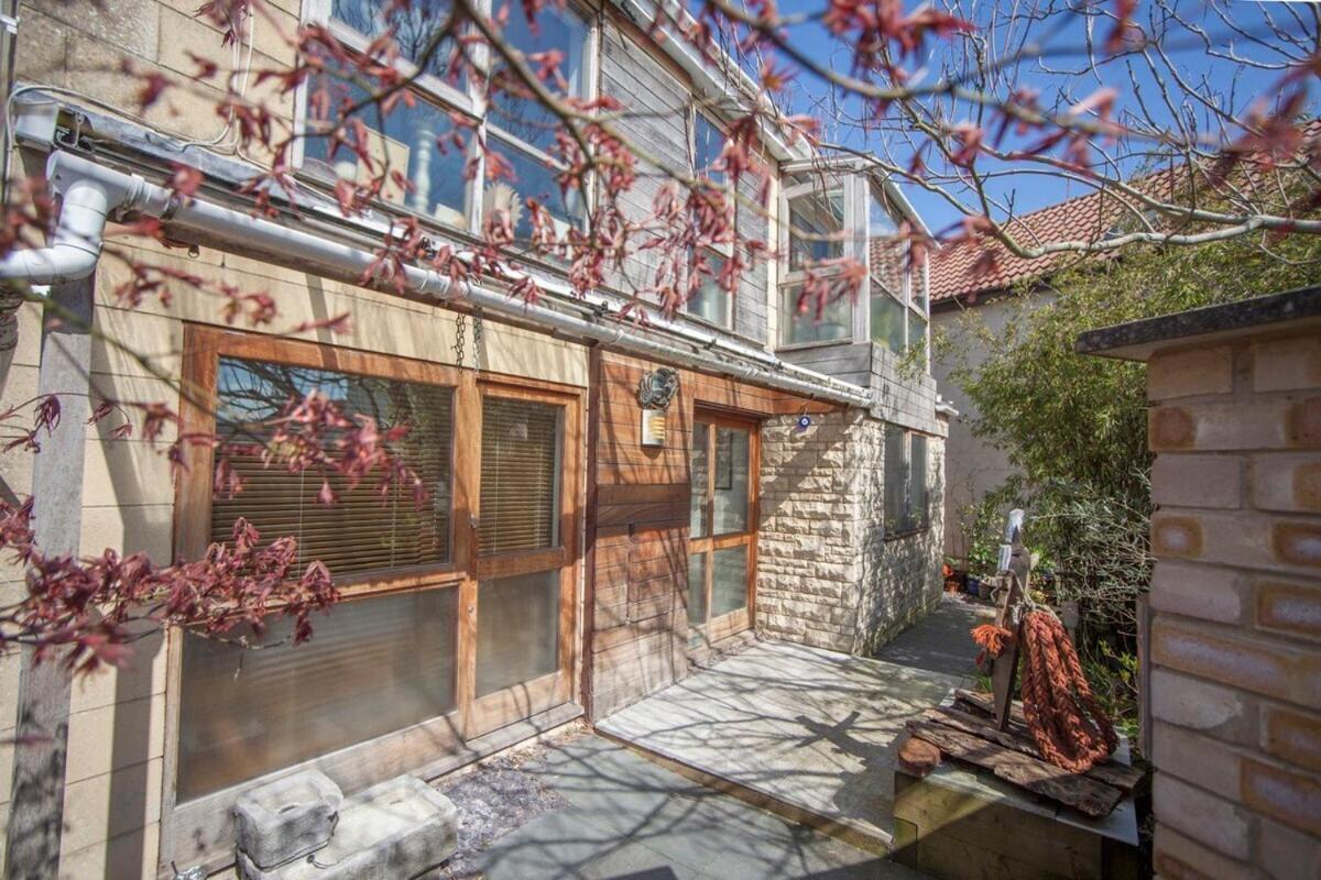 ※ Relaxing Home- Parking & Gorgeous Gardens * Bath