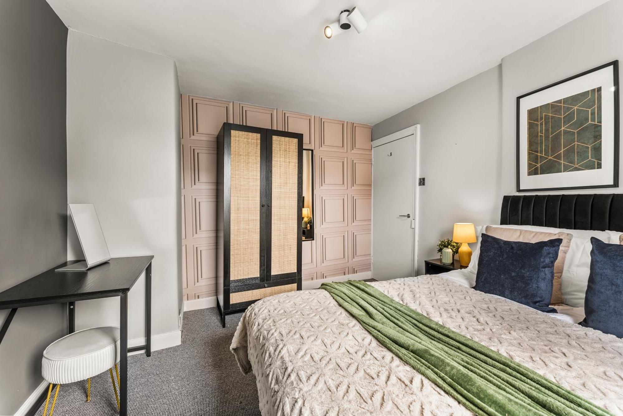Boutique In Baths Location Apartment *