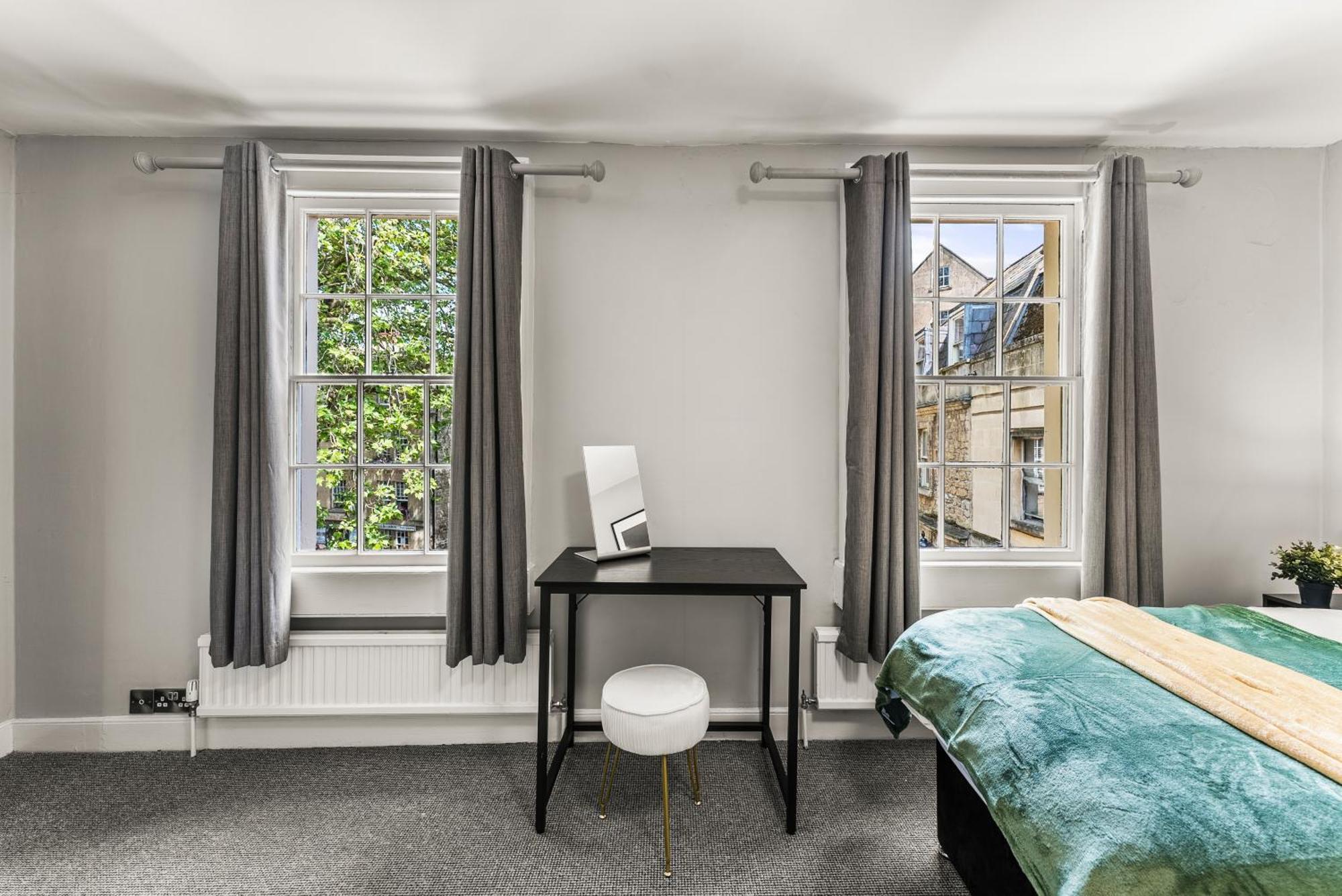Boutique In Baths Location Apartment Bath