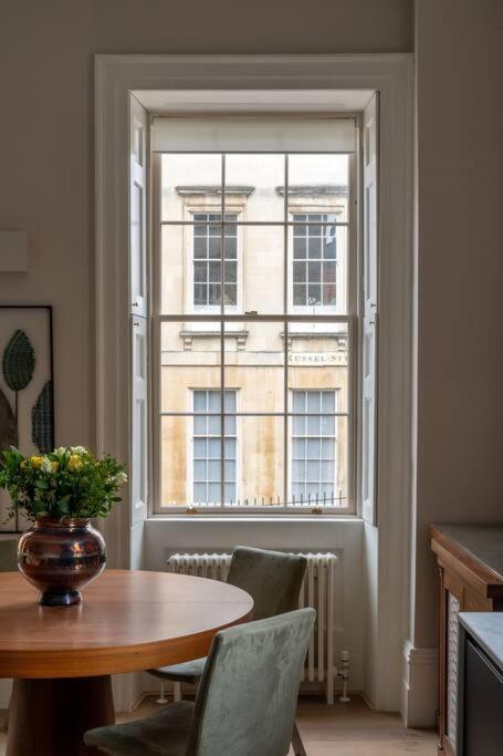 Russell House Bath