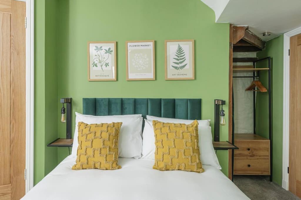 The Park Street Mews - With Parking Apartment