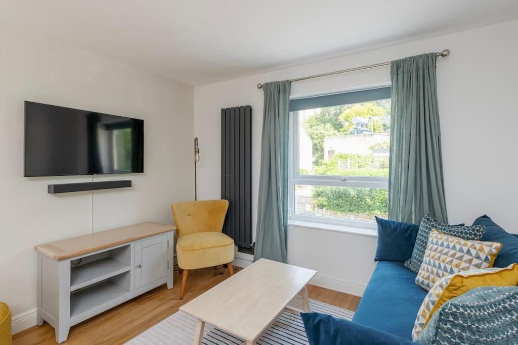 Apartment The Park Street Mews - With Parking *