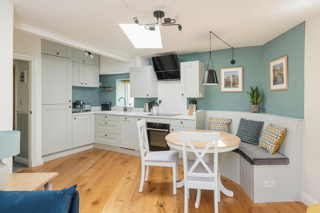 The Park Street Mews - With Parking Bath