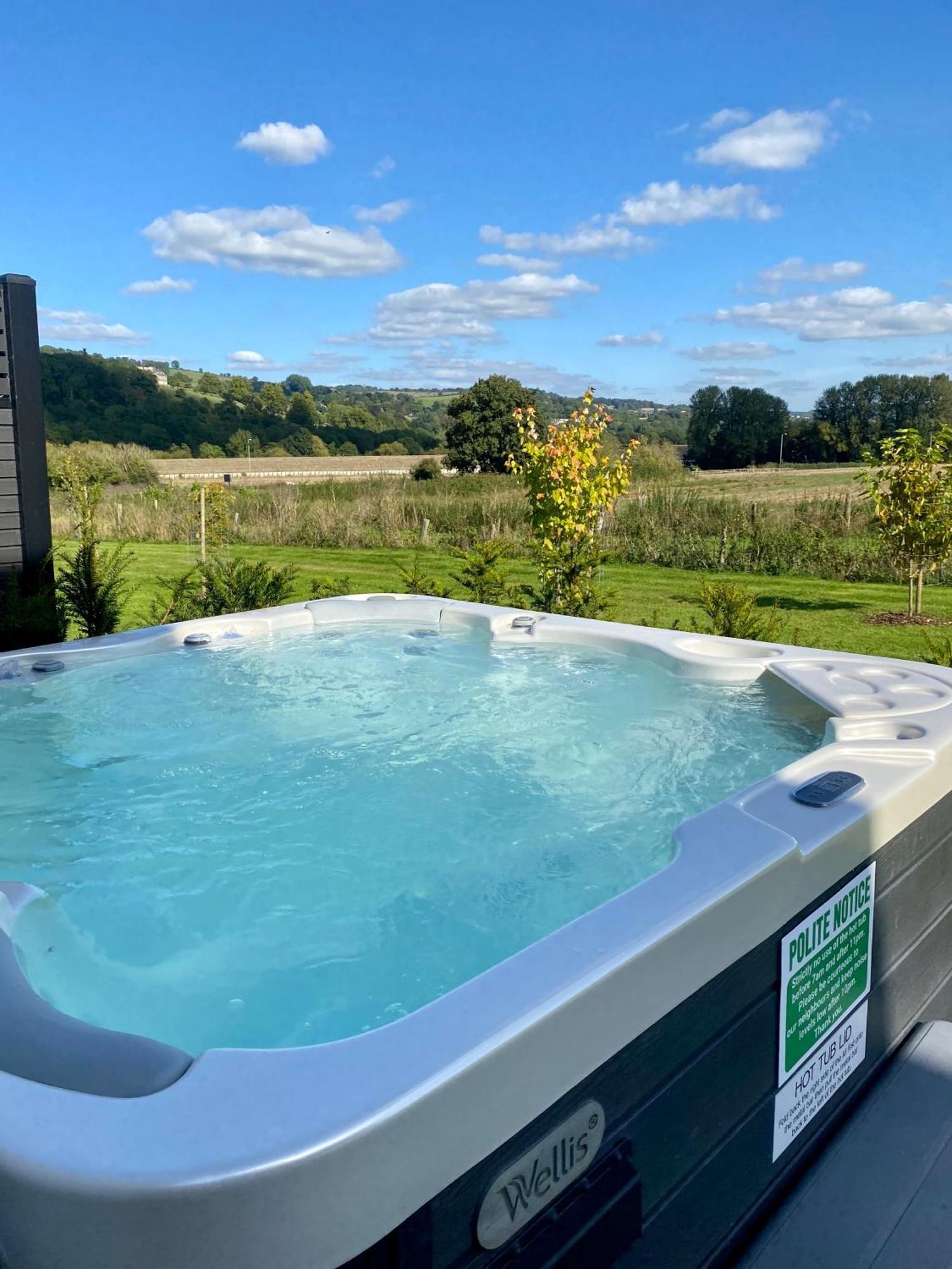 Holiday home Stunning Modern Set In Beautiful Grounds. Bath