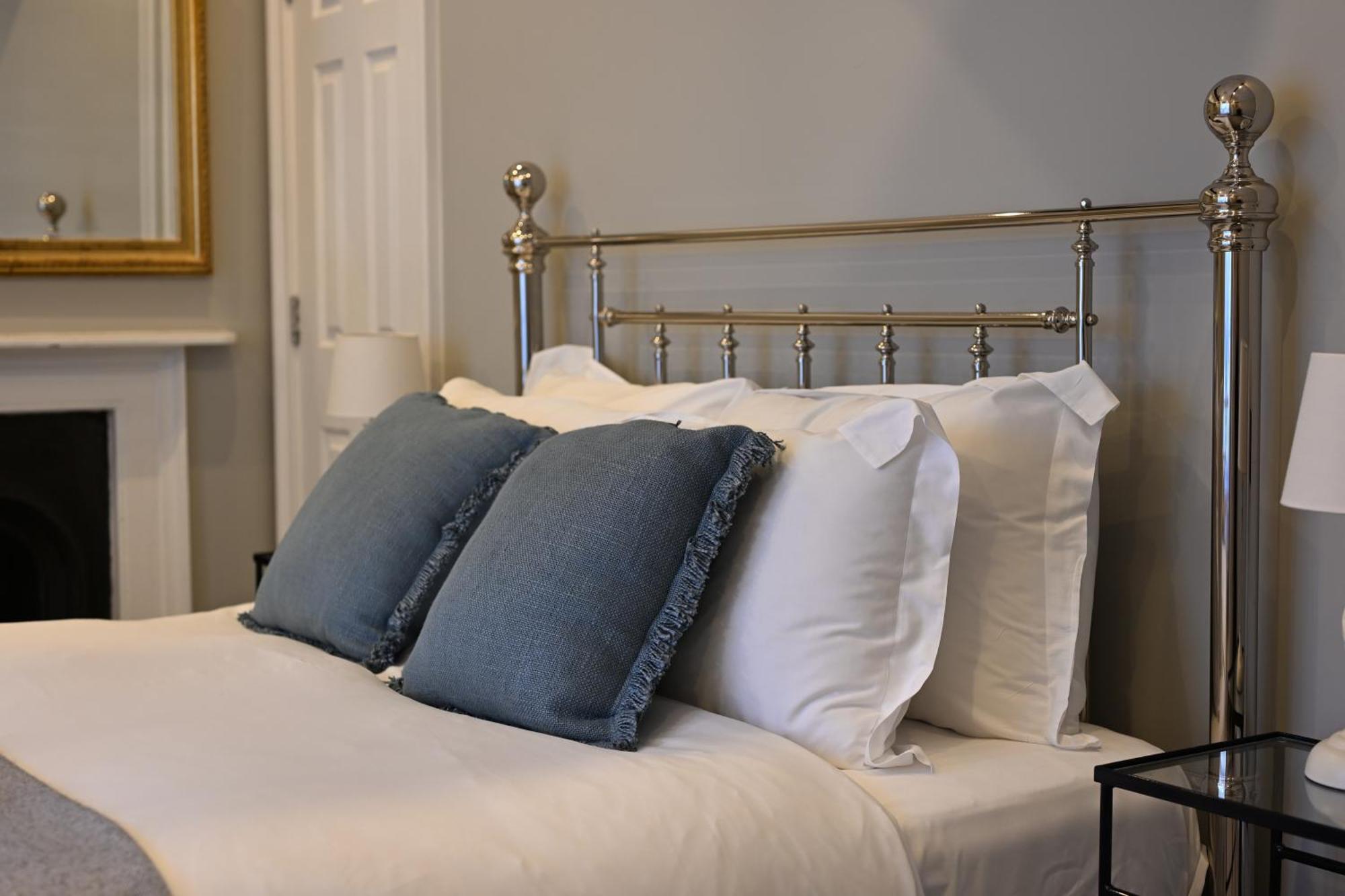 Apartment Vintner Townhouse Artisan Quarter Bath