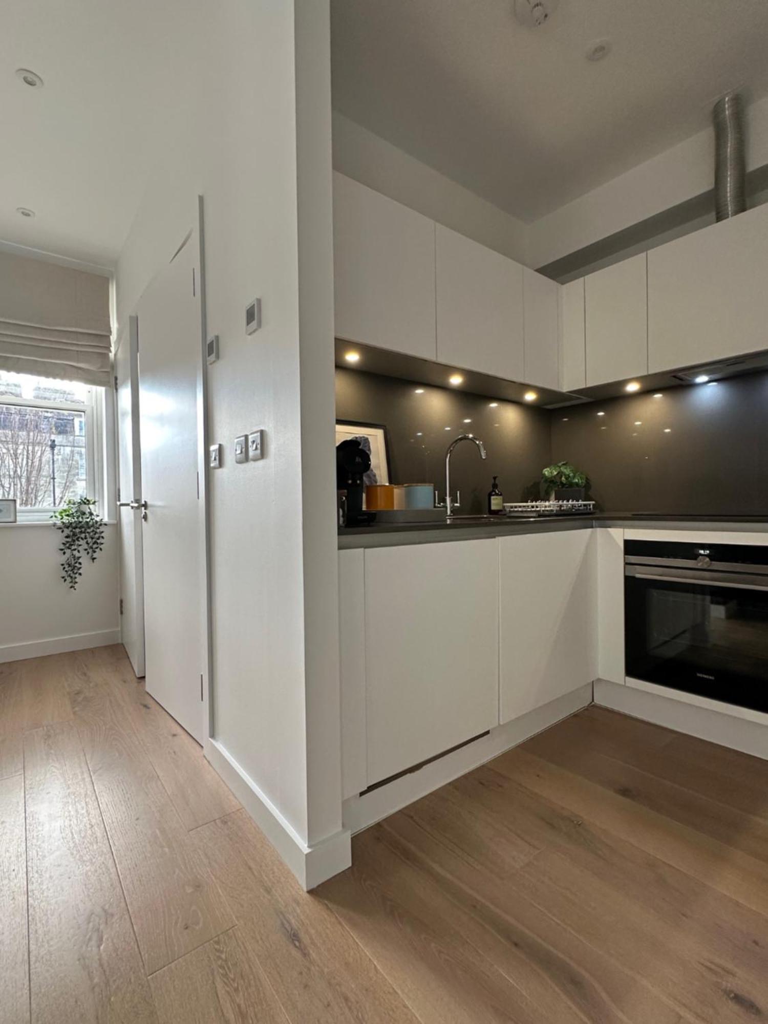 Contemporary Pied A Terre In The Heart Of * Bath