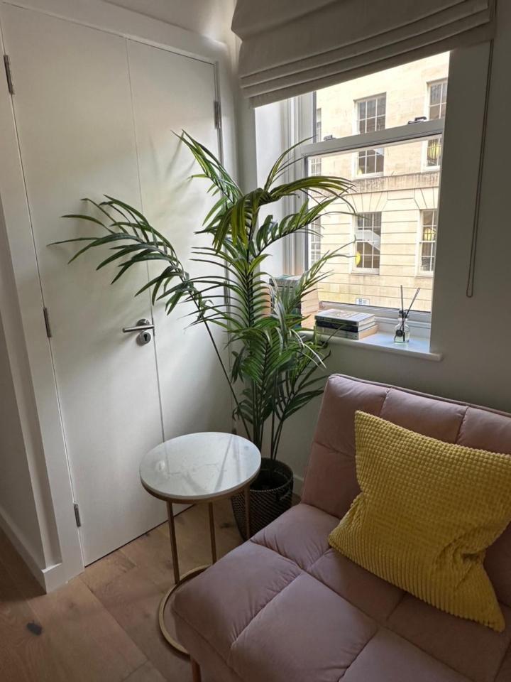 Apartment Contemporary Pied A Terre In The Heart Of Bath