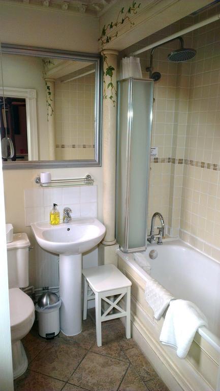 Bed & Breakfast The House Boutique - In-room Breakfast - Free Parking Bath