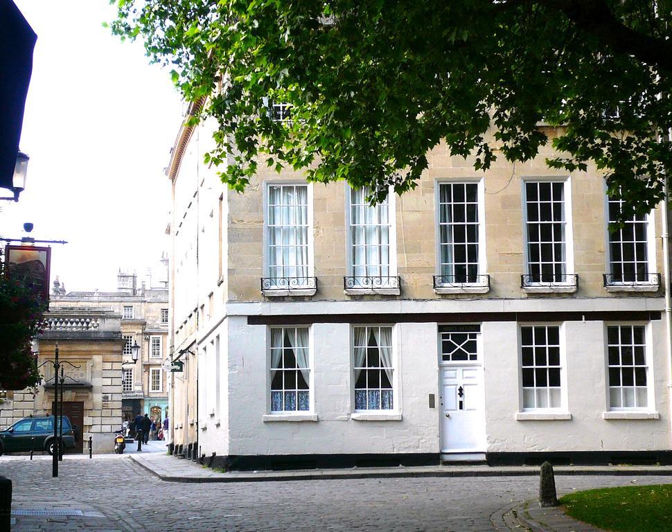 Abbey Green Apartment *
